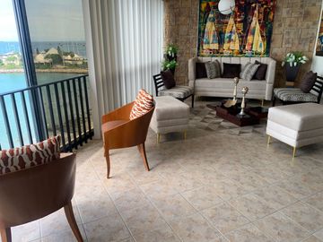 DEPARTAMENTO EN VENTA/ALQUILER UBICADO FRENTE AL MAR SECTOR PUERTO LUCIA