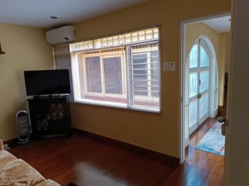 VENTA DE CASA A PRECIO DE TERRENO EN SURCO  9.5.4.9.6.7.3----