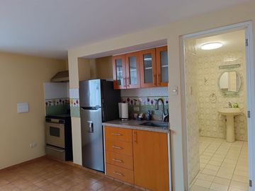 VENTA DE CASA A PRECIO DE TERRENO EN SURCO  9.5.4.9.6.7.3----