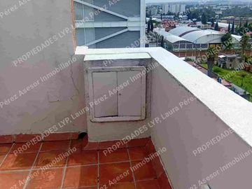 Departamento Planta Baja en Torre Ciprés Santa Cruz Buenavista Puebla.