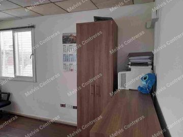 🏬 Se vende bodega de 426, 25 mt2, en Comuna Recoleta, Calle Canadá. Av. Zapadores.
✅ Características:
 *1er Piso:* 
1 Cacino.
3 Baños.
Espacio para Locker
7 Bodegas.
Ante Jardin
1 Estacionamiento para bajar mercancía.
2 Estacionamientos para vehículos.
1 Mini departamento para el Custodio con cocina y baño.

 *2do piso* 
9 Oficinas.
2 Baños
1 Oficina para Cámaras de Vigilancia.

✅ Entorno:
A 10 minutos en locomoción  del Metro zapadores.
Cercana a Minimarket,Restaurantes,
Farmacias, Panaderías etc.

💸 Valor 17.000 uf. Conversable.

Se acepta  Medio de Pago Crédito Hipotecario y Efectivo.

📞Contactos 
+56 9 3084 ----
+56 9 4632 ----