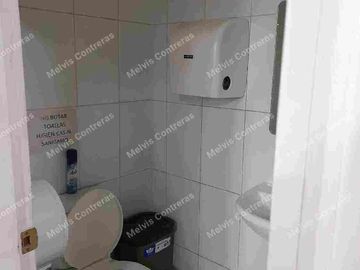 🏬 Se vende bodega de 426, 25 mt2, en Comuna Recoleta, Calle Canadá. Av. Zapadores.
✅ Características:
 *1er Piso:* 
1 Cacino.
3 Baños.
Espacio para Locker
7 Bodegas.
Ante Jardin
1 Estacionamiento para bajar mercancía.
2 Estacionamientos para vehículos.
1 Mini departamento para el Custodio con cocina y baño.

 *2do piso* 
9 Oficinas.
2 Baños
1 Oficina para Cámaras de Vigilancia.

✅ Entorno:
A 10 minutos en locomoción  del Metro zapadores.
Cercana a Minimarket,Restaurantes,
Farmacias, Panaderías etc.

💸 Valor 17.000 uf. Conversable.

Se acepta  Medio de Pago Crédito Hipotecario y Efectivo.

📞Contactos 
+56 9 3084 ----
+56 9 4632 ----