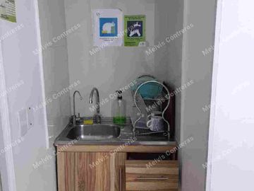 🏬 Se vende bodega de 426, 25 mt2, en Comuna Recoleta, Calle Canadá. Av. Zapadores.
✅ Características:
 *1er Piso:* 
1 Cacino.
3 Baños.
Espacio para Locker
7 Bodegas.
Ante Jardin
1 Estacionamiento para bajar mercancía.
2 Estacionamientos para vehículos.
1 Mini departamento para el Custodio con cocina y baño.

 *2do piso* 
9 Oficinas.
2 Baños
1 Oficina para Cámaras de Vigilancia.

✅ Entorno:
A 10 minutos en locomoción  del Metro zapadores.
Cercana a Minimarket,Restaurantes,
Farmacias, Panaderías etc.

💸 Valor 17.000 uf. Conversable.

Se acepta  Medio de Pago Crédito Hipotecario y Efectivo.

📞Contactos 
+56 9 3084 ----
+56 9 4632 ----