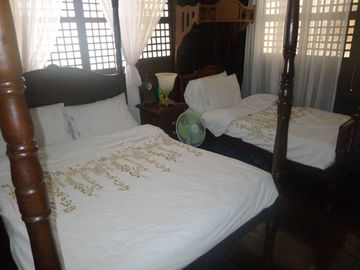 Brgy Asisan, Tagaytay 4641sqm with 2 structures, swimming pool and jacuzzi for sale