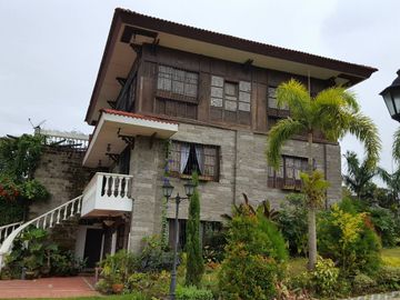 Brgy Asisan, Tagaytay 4641sqm with 2 structures, swimming pool and jacuzzi for sale