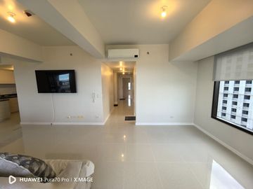 Mandani Bay Suites Tower 2 3BR Penthouse 131sqm Parking Maids Mandaue