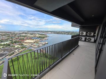 Mandani Bay Suites Tower 2 3BR Penthouse 131sqm Parking Maids Mandaue