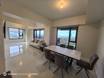 Mandani Bay Suites Tower 2 3BR Penthouse 131sqm Parking Maids Mandaue