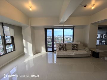 Mandani Bay Suites Tower 2 3BR Penthouse 131sqm Parking Maids Mandaue