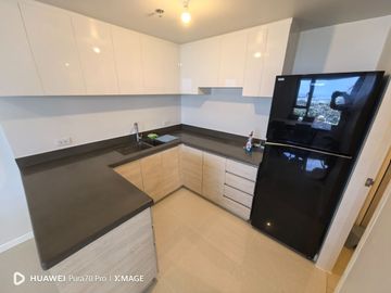 Mandani Bay Suites Tower 2 3BR Penthouse 131sqm Parking Maids Mandaue