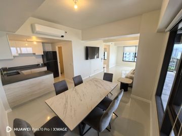 Mandani Bay Suites Tower 2 3BR Penthouse 131sqm Parking Maids Mandaue