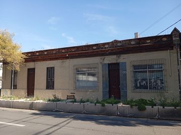 Venta Casa Pensión Y Restaurant En Avenida Seminario 67-69