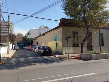 Venta Casa Pensión Y Restaurant En Avenida Seminario 67-69