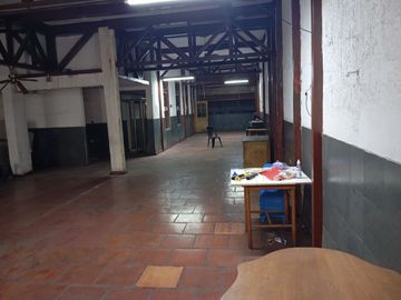 Venta Casa Pensión Y Restaurant En Avenida Seminario 67-69