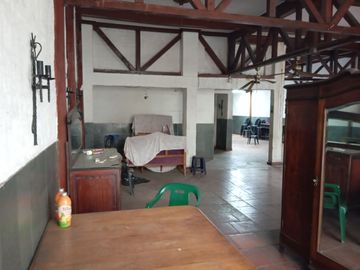 Venta Casa Pensión Y Restaurant En Avenida Seminario 67-69