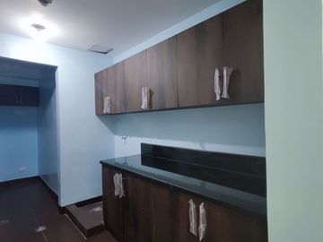 Best Value in Newport City! 1BR Condo at Sarasota | 50 sqm | RFO | Rent-to-Own Available