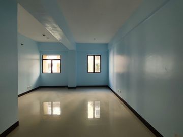 Best Value in Newport City! 1BR Condo at Sarasota | 50 sqm | RFO | Rent-to-Own Available