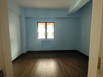 Best Value in Newport City! 1BR Condo at Sarasota | 50 sqm | RFO | Rent-to-Own Available