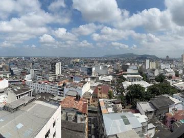 Arriendo departamento ,pleno Malecon , vista al rio .