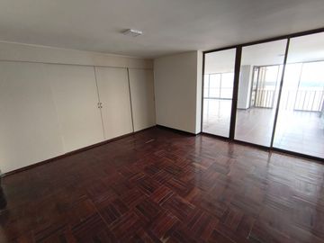 Arriendo departamento ,pleno Malecon , vista al rio .