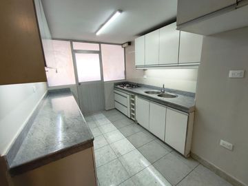 Arriendo departamento ,pleno Malecon , vista al rio .