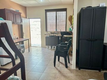 CASA DE UNA PLANTA CONFORMADA POR 3 SUITES INDEPENDIENTES EN SALINAS