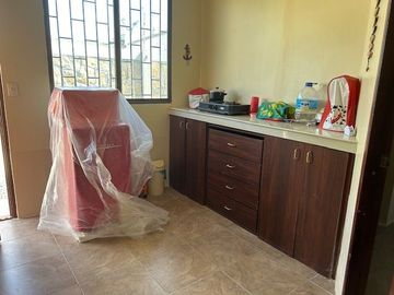 CASA DE UNA PLANTA CONFORMADA POR 3 SUITES INDEPENDIENTES EN SALINAS