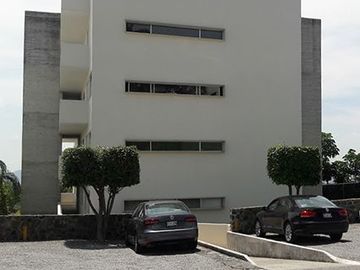 RENTO MODERNO DEPARTAMENTO EN LA ZONA NORTE DE CUERNAVACA, SEGURIDAD TOTAL