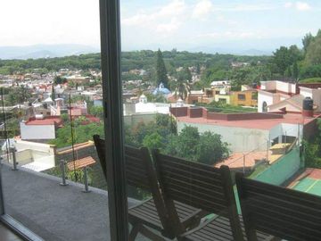 RENTO MODERNO DEPARTAMENTO EN LA ZONA NORTE DE CUERNAVACA, SEGURIDAD TOTAL