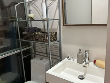 RENTO MODERNO DEPARTAMENTO EN LA ZONA NORTE DE CUERNAVACA, SEGURIDAD TOTAL