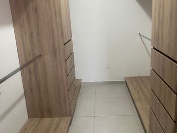 Hermosa Casa en Apodaca , Privada con Alberca