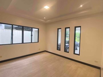 5 Bedrooms House for Sale
