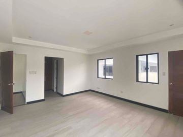 5 Bedrooms House for Sale