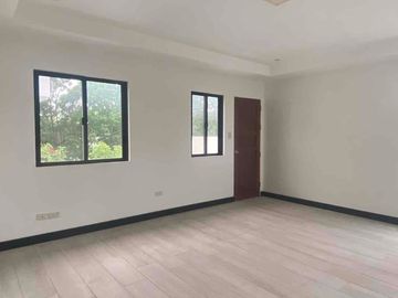 5 Bedrooms House for Sale
