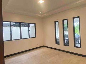 5 Bedrooms House for Sale