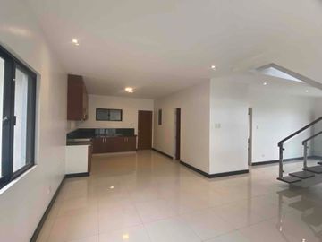 5 Bedrooms House for Sale
