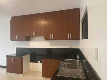 5 Bedrooms House for Sale