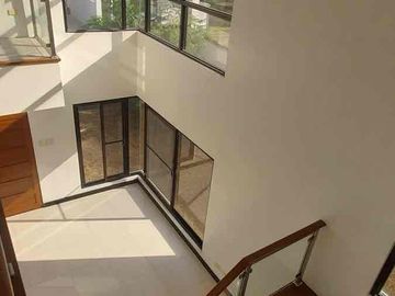 5 Bedrooms House for Sale