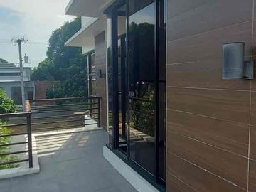 5 Bedrooms House for Sale