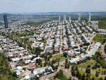 Renta de departamento amueblado en león guanajuato tipo loft al NORTE DE LEON, SOBRE BULEVAR GRAN JARDIN en Residencial Gran Jardín