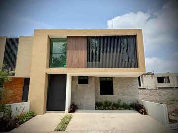 RESIDENCIA EN VENTA, Colima Nte.