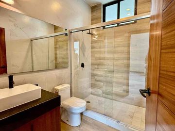 RESIDENCIA EN VENTA, Colima Nte.