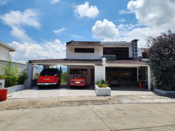Casa nueva En Venta en Urbanización Privada en Challuabamba - Cuenca