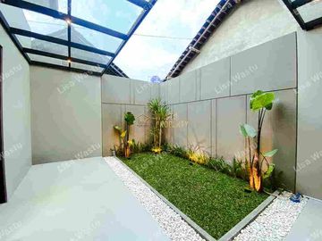 RUMAH BARU SIAP HUNI TANAH LUAS DI SAMBISARI KALASAN