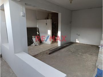 1145696 🌆 Práctica Casa Urbana – Espacio Compacto, Comodidad Total