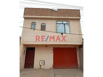 1145787 Casa Con 3 Deparatmentos Y Local Al Lado De Parque