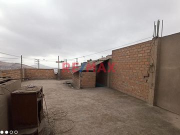 1145787 Casa Con 3 Deparatmentos Y Local Al Lado De Parque