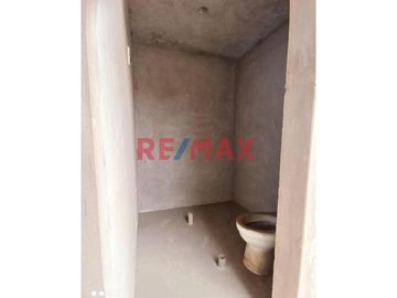 1145787 Casa Con 3 Deparatmentos Y Local Al Lado De Parque