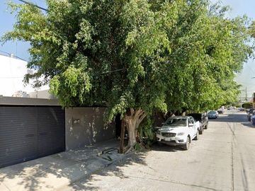 VENTA CASA: Manzanos 125, Las Aguilas 3ra Secc, 78270 San Luis Potosí, S.L.P