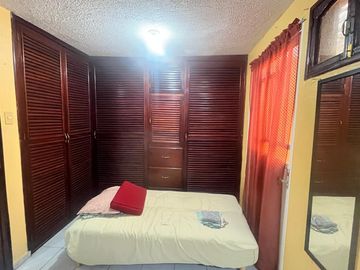 VENDO BONITA CASA BIEN UBICADA EN RIO MEDIO DE UN NIVEL